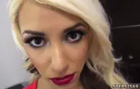 صديقة cums مع هزاز داخل مؤخرتي ويحصل على الكثير من النشوة الجنسية.