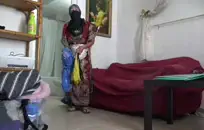 قصف لاتينا في مؤخرتها لأول مرة.