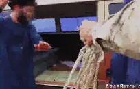 زوجتي تضاجع صديق زوجتي.