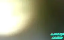 الشقراوات الجميلة في حوض الاستحمام.