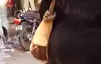 أنا أمتص الديك وأتذوقه. نائب الرئيس على لساني