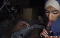 صديقة شقراء الهواة تمتص ديك وتحصل مارس الجنس في كل من الثقوب.