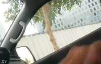 قطعة كبيرة يلعب مع دسار ويطلق النار على نفسه.